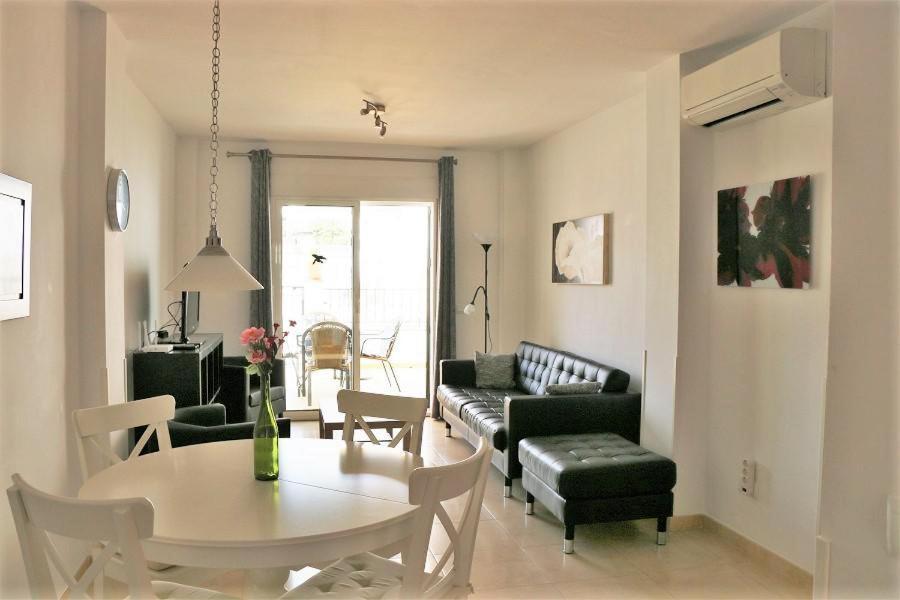 Casa Kasander, Two Bedroom Near With Pool Apartment